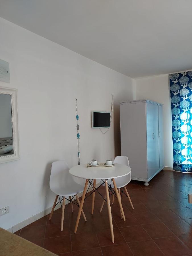 Dimora Trinity - Central Rooms Полиньяно-а-Маре Экстерьер фото